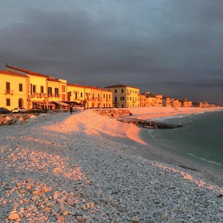 Casa Indipendente Con Giardino A Marina Di Pisa Βίλα Εξωτερικό φωτογραφία