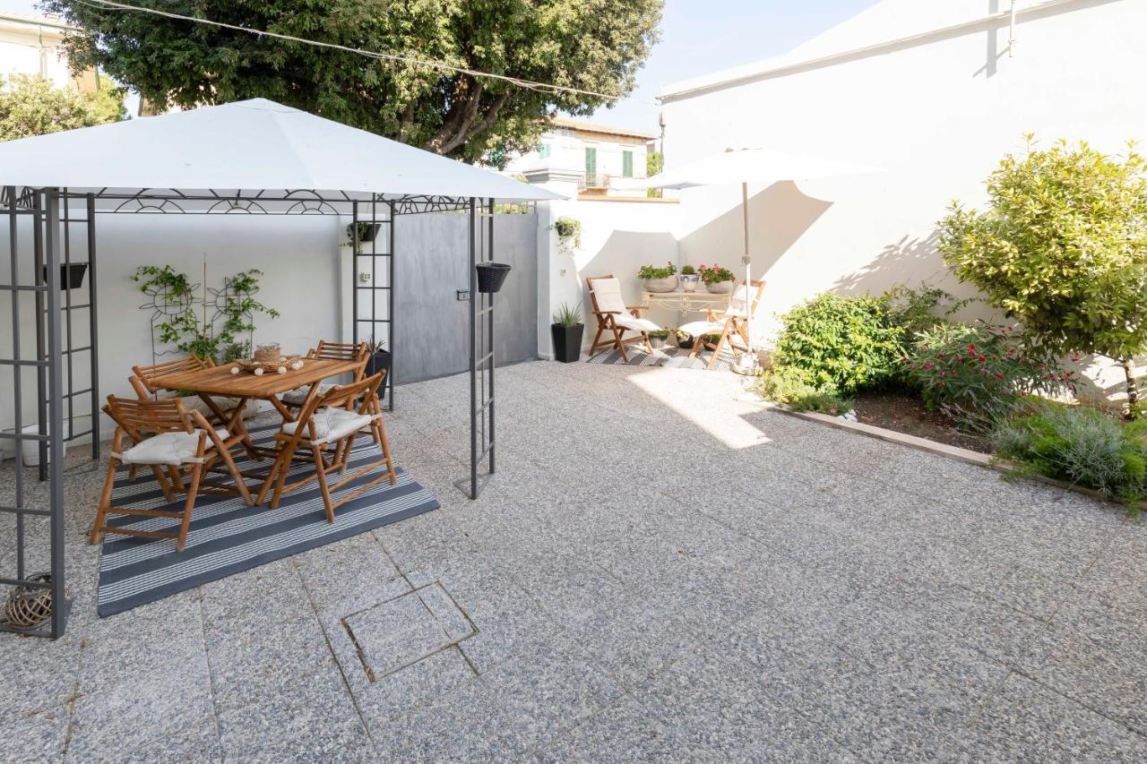 Casa Indipendente Con Giardino A Marina Di Pisa Βίλα Εξωτερικό φωτογραφία